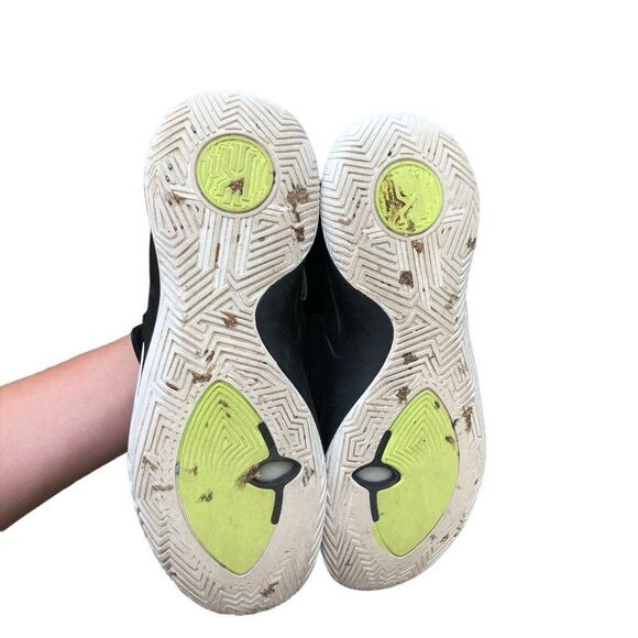 Rare 2019 Nike Kyrie Flytrap 3 'Black Volt' Size 9 - Picture 2 of 16